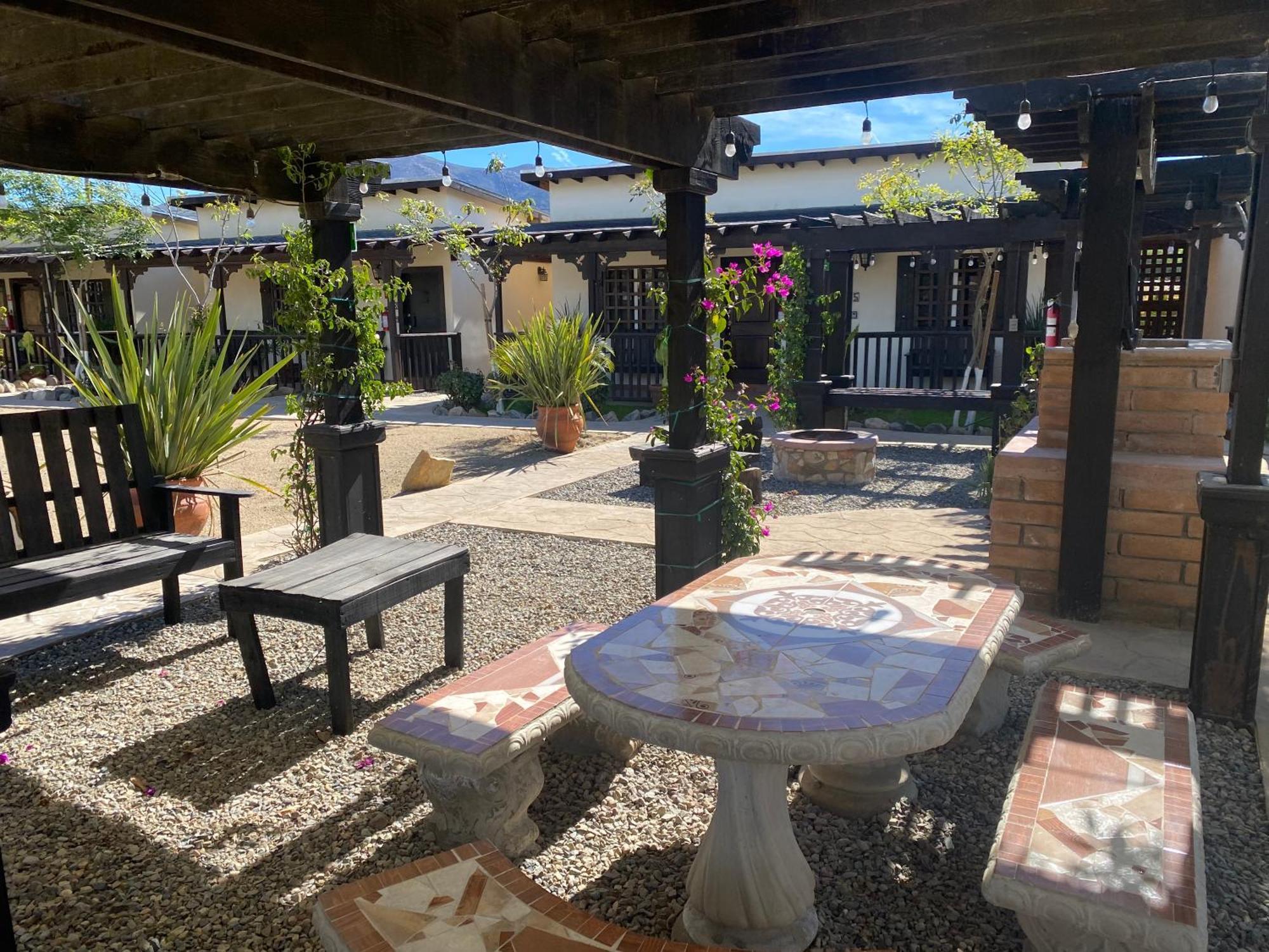 Hotel Estancita Elena Valle de Guadalupe Exterior foto